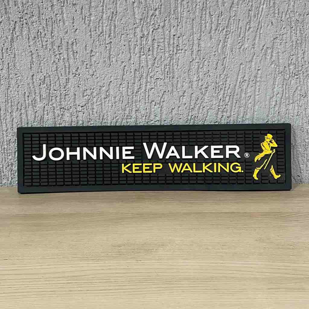 BAR MAT EMBORRACHADO JOHNNIE WALKER KEEP WALKING PRETO