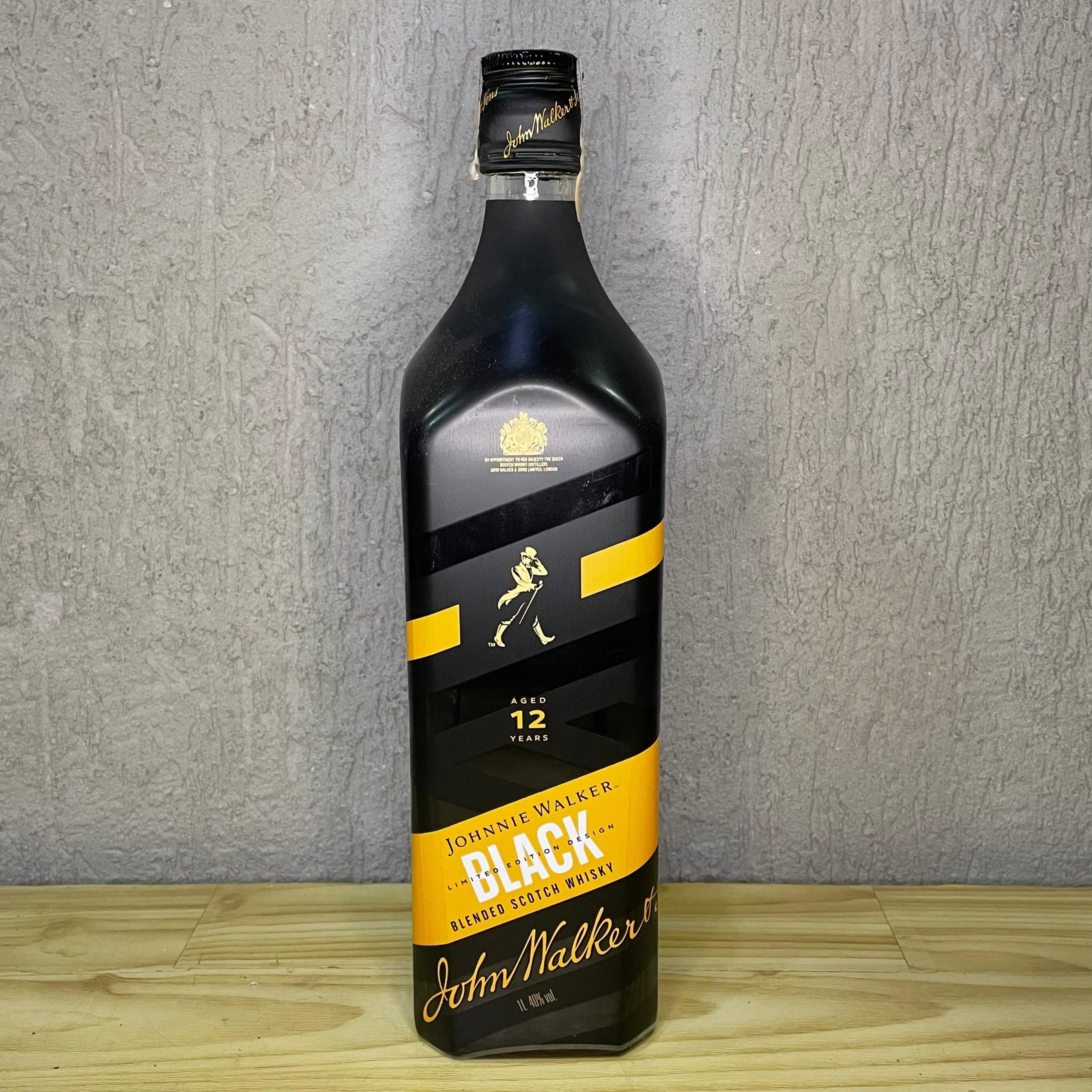 BEBIDA WHISKY JOHNNIE WALKER BLACK LABEL LIMITED EDITION DESIGN PRETA DE 12 ANOS DE  1L